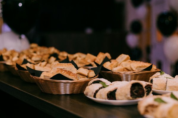 Traiteur africain en île-de-France : les avantages de l'engager et ses spécificités